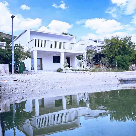 Holliday House In Zatoglav